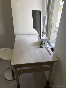 Dětská / studentská pracovna –zakřivený monitor MSI -židle - 3