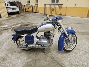 Jawa 250/353, r.v. 1958, STK do 2028, původní značky - 3