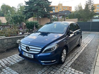 Mercedes Benz B180 - 3