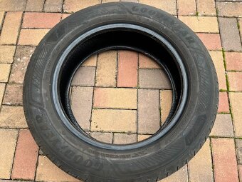 Pneu Goodyear Efficient Grip 2 215/60 R17 - 3
