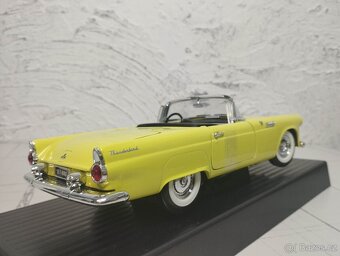 Ford Thunderbird 1955 1/18 Road Tough - 3