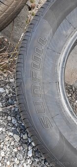 Pneu 185/80R15 - 3