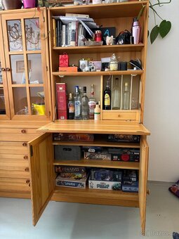 Skříně – obývací pokoj - 3