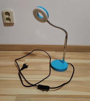 Modrá stolní led lampa lampička - 3
