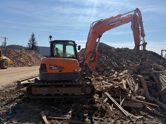 Pásové rypadlo Doosan DX85R - 3