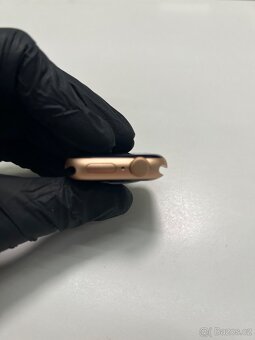 Apple Watch Series SE GPS Gold, 40mm - 3