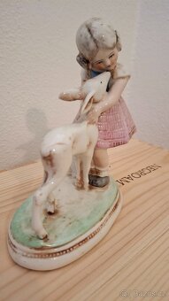Starožitná porcelánová soška - 3