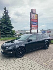 Škoda Octavia 1.6 tdi 85kw -výbava Style- - 3