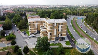 Pronájem garážového stání 11 m² - 3