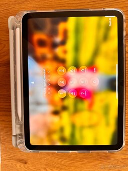 Prodám Apple iPad 11" (2025) Wi-Fi 128GB - stříbrný - 3