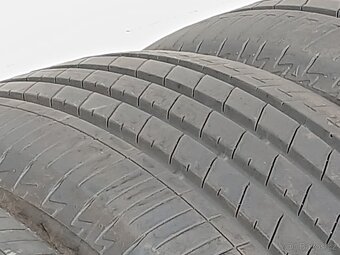 Pěkné letní pneu Bridgestone 215/45/18 vzorek 8mm - 3