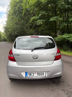 Hyundai i20, r. 2010, 1.2i – spolehlivý a úsporný vůz - 3