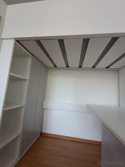 Vysoká postel Ikea Smastad - 3