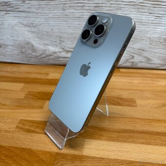 iPhone 15 Pro 256GB, přírodní Titan, eSIM (rok záruka) - 3
