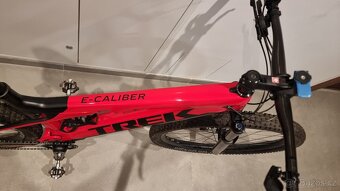 Prodám Trek E-Caliber 9.8 GX AXS L v perfektním stavu - 3