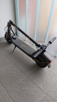 Elektrická koloběžka / Elektrokoloběžka Ninebot - 3