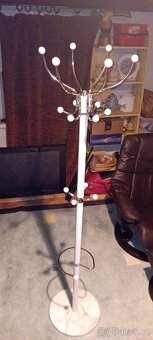 Stojanový věšák s mramorovou deskou - 3