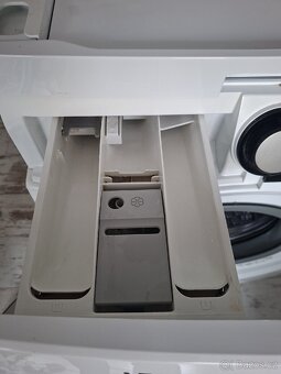 Pračka a sušička AEG - 3