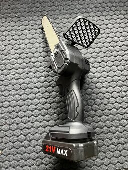 AKU pilka 6” nová - 3