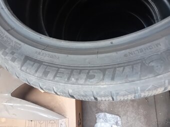 Michelin 225/45 r18 - 3