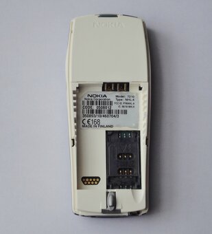 Nokia 7210 s baterií - sbírkový stav - 3
