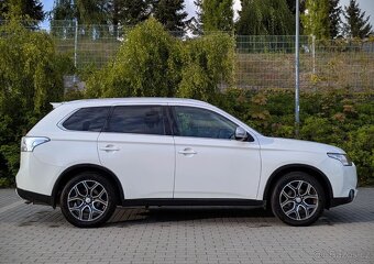 Mitsubishi Outlander 2.0 Instyle,Navi 4WD CVT - 3