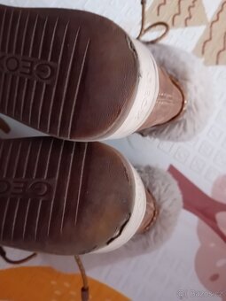 Dívčí zimní kotníkové boty zn. GEOX vel. 39 - 3