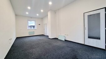 PRONÁJEM OBCHODNÍCH PROSTOR V CENTRU OPAVY - 3