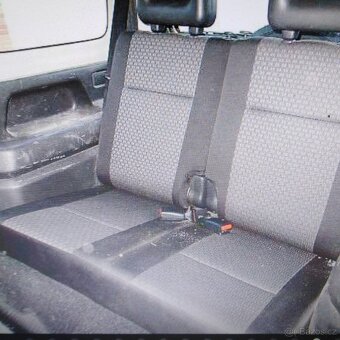 Zadní sedadla Suzuki Jimny - 3