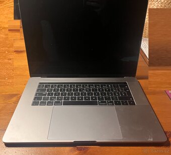 Prodám - Apple MacBook Pro 15" Mid-2017 - 3