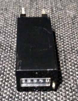ELEKTROMECHANICKÉ POČÍTADLO IMPULSŮ - 3