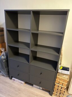 Šedá skříň IKEA - 3