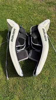 Prodám hokejový golmanský set Bauer 2S Pro, vel. XL (senior) - 3