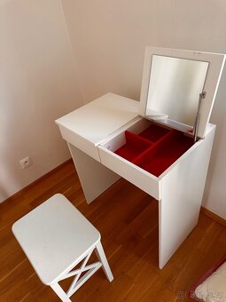 Toaletní stolek bez židle - 3