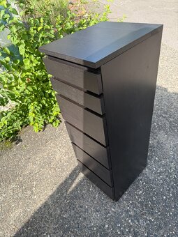 Komoda Malm se 6 zásuvkami - černohnědá + zrcadlo - 3