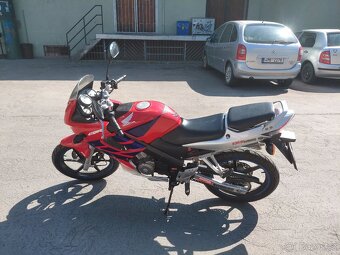 Honda CBR125R - 3