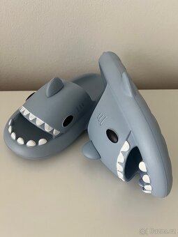 Comfyfins Shark slide Pantofle, žabky - 3