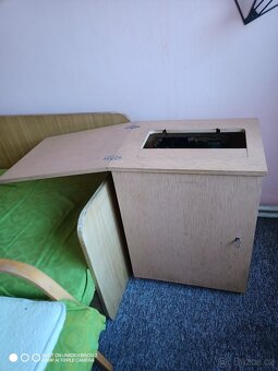 Prodám starý šicí stroj - 3