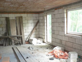 BEZDĚDOVICE - nedokončený RD - 3