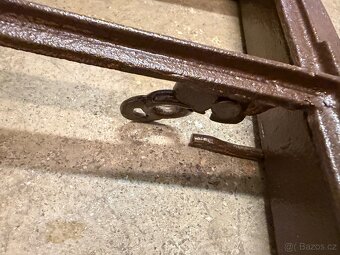 Litinové okno okénko - 3