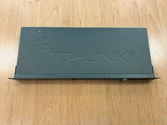 TP-LINK TL-SL2218WEB Switch, 16xLAN, 1xGLAN - 3
