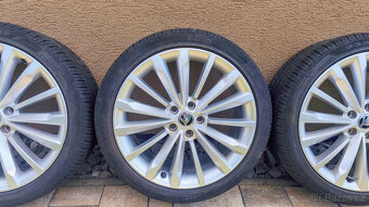 Sada alu kol Trinity na Škoda Superb 3 letní pneu 235/40 R19 - 3