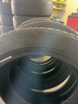 Pneu r18 - 3