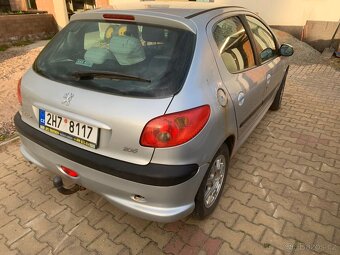 Prodám Peugeot 206 1.4 Dily nebo celek - 3