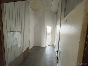 Pronájem kanceláře 48 m2 blízko centra  města - 3
