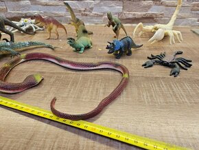 Prodám figurky dinosauru 12ks - 3