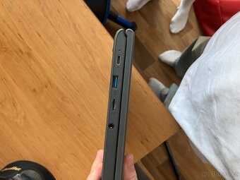 Lenovo 300e 2. generace – školní/pracovní notebook - 3