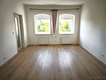 Pronájem bytu 1+1, ca36m2, s okny do zahrady, Chrastava - 3