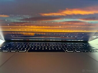 Profi Apple MacBook Pro 16'' Touchbar s obřím diskem - 3