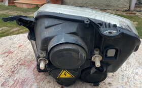 Pravý xenon Opel Meriva 1.8 16V - 3